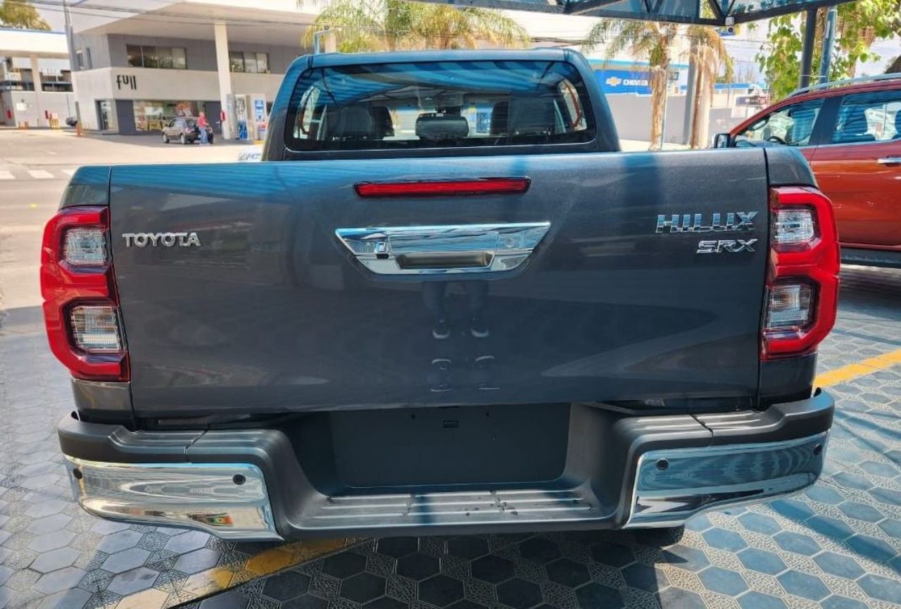 Toyota Hilux Nueva en Mendoza, deRuedas