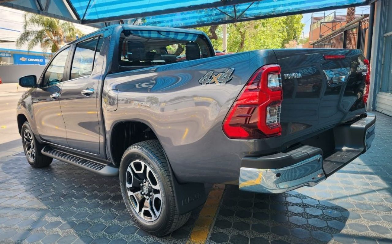 Toyota Hilux Nueva en Mendoza, deRuedas