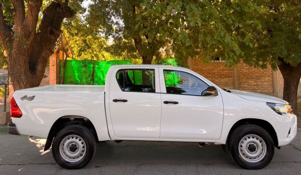 Toyota Hilux Usada en Mendoza, deRuedas