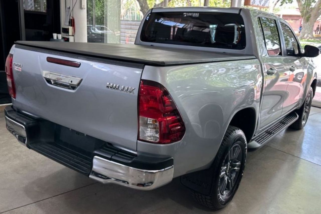 Toyota Hilux Usada Financiado en Mendoza, deRuedas