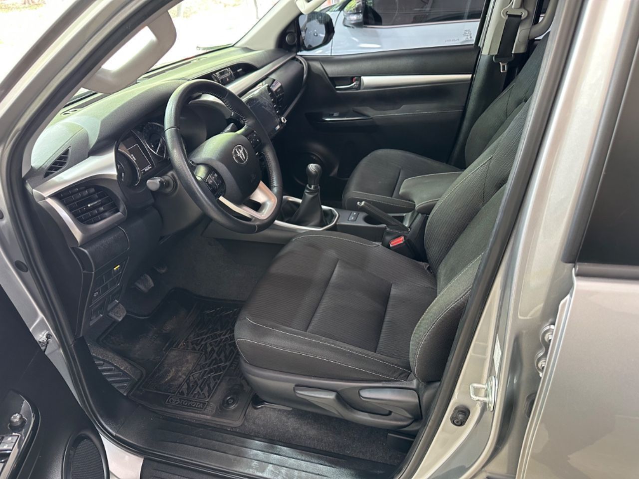 Toyota Hilux Usada Financiado en Mendoza, deRuedas