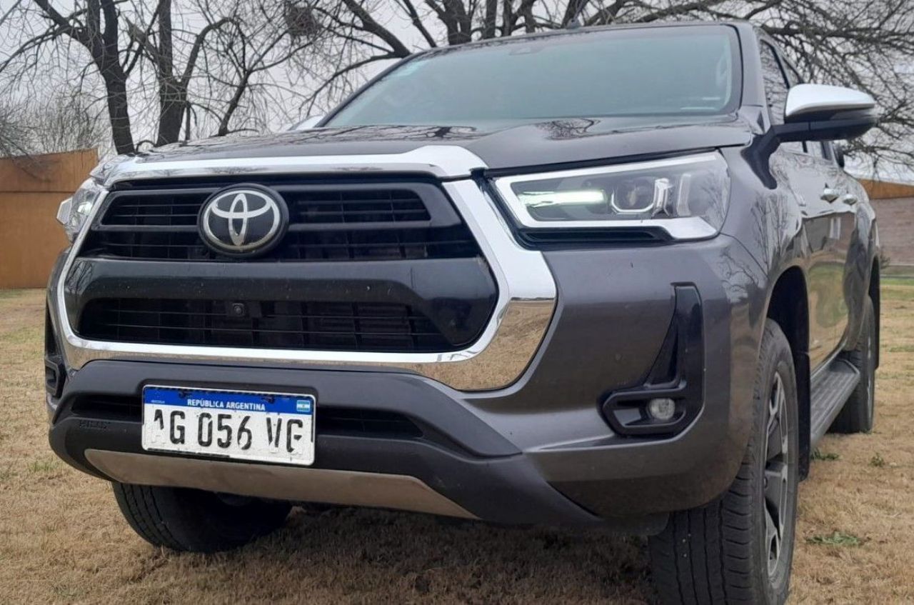 Toyota Hilux Usada en Santa Fe, deRuedas
