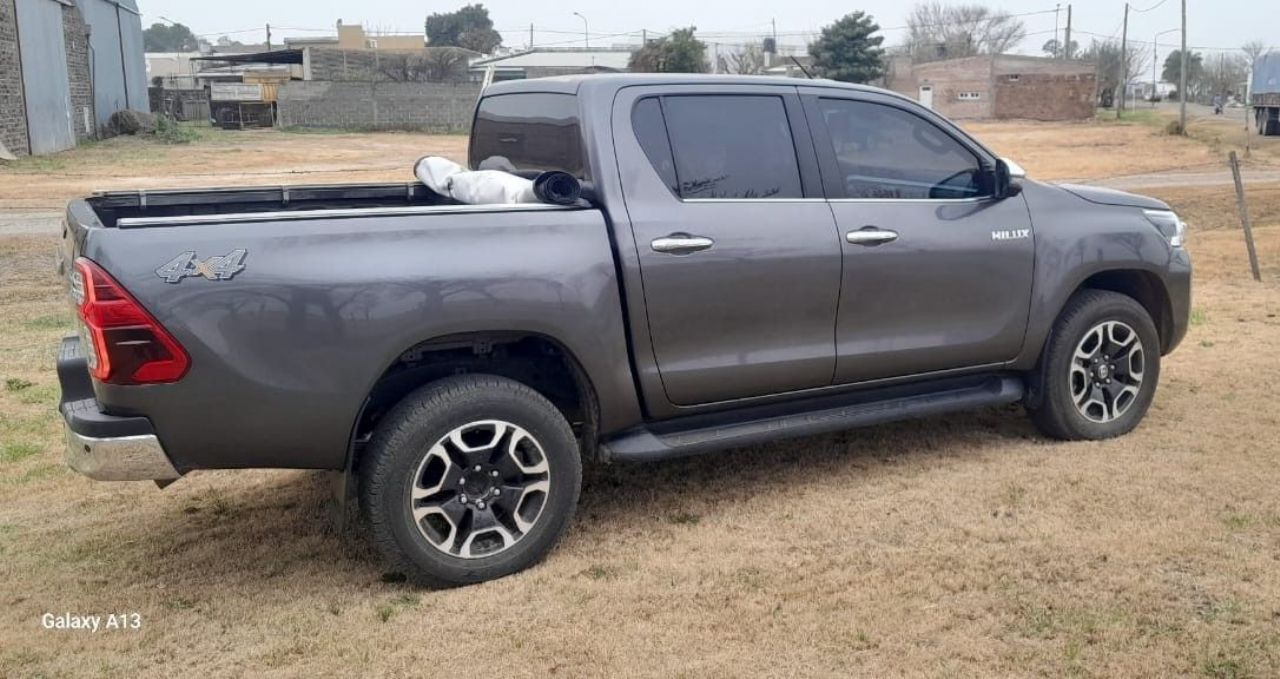 Toyota Hilux Usada en Santa Fe, deRuedas