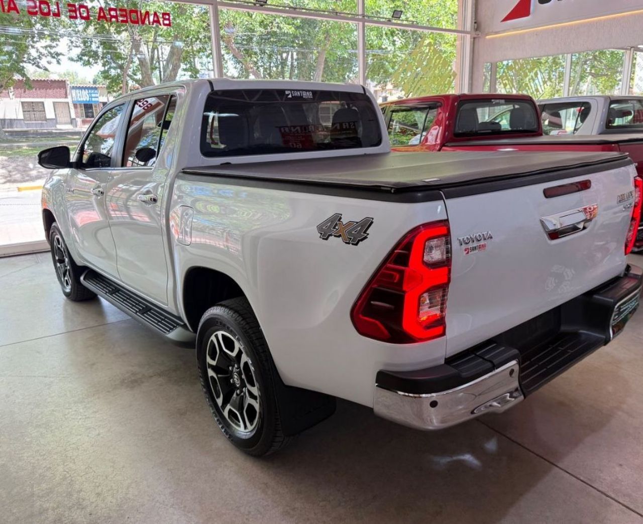 Toyota Hilux Usada Financiado en Mendoza, deRuedas
