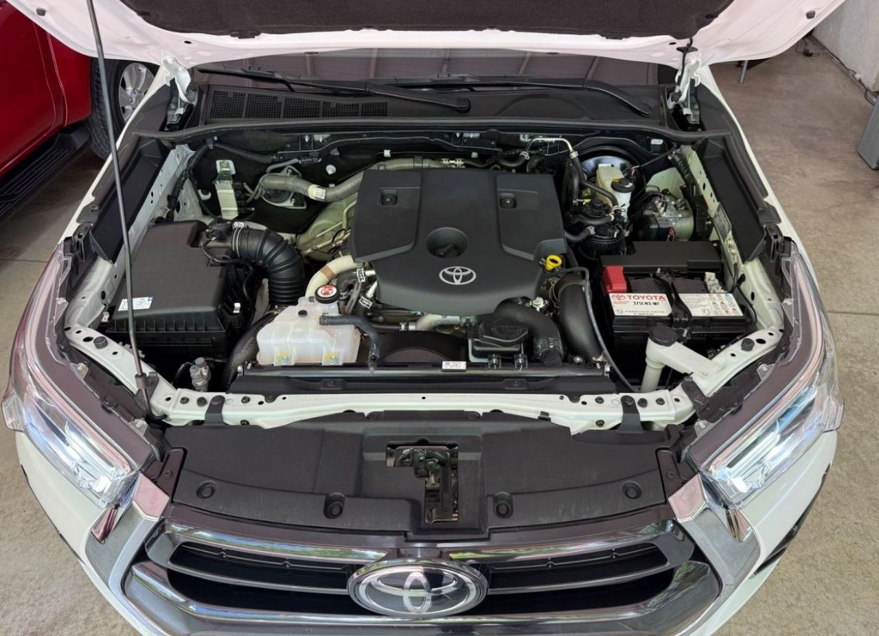 Toyota Hilux Usada Financiado en Mendoza, deRuedas