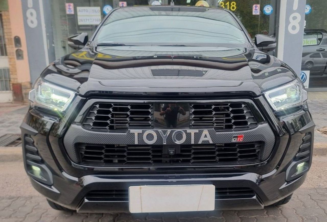 Toyota Hilux Usada Financiado en Mendoza, deRuedas