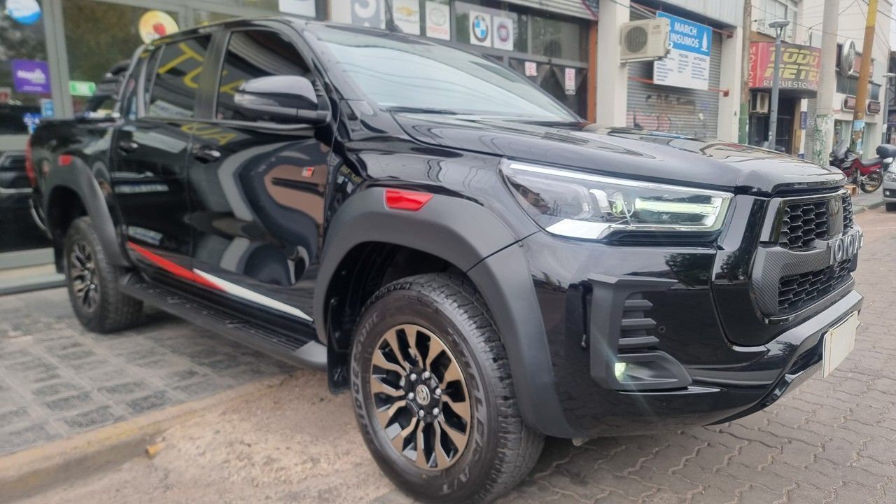 Toyota Hilux Usada Financiado en Mendoza, deRuedas