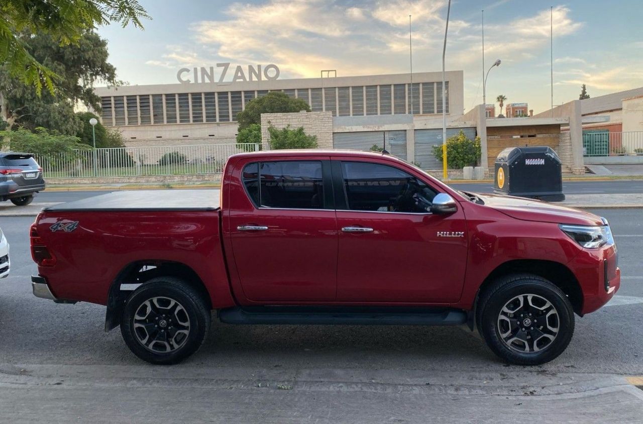 Toyota Hilux Usada Financiado en San Juan, deRuedas