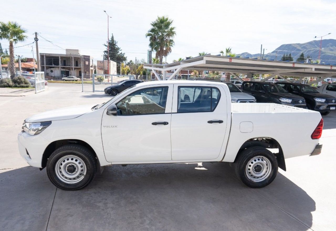Toyota Hilux Usada en San Luis, deRuedas