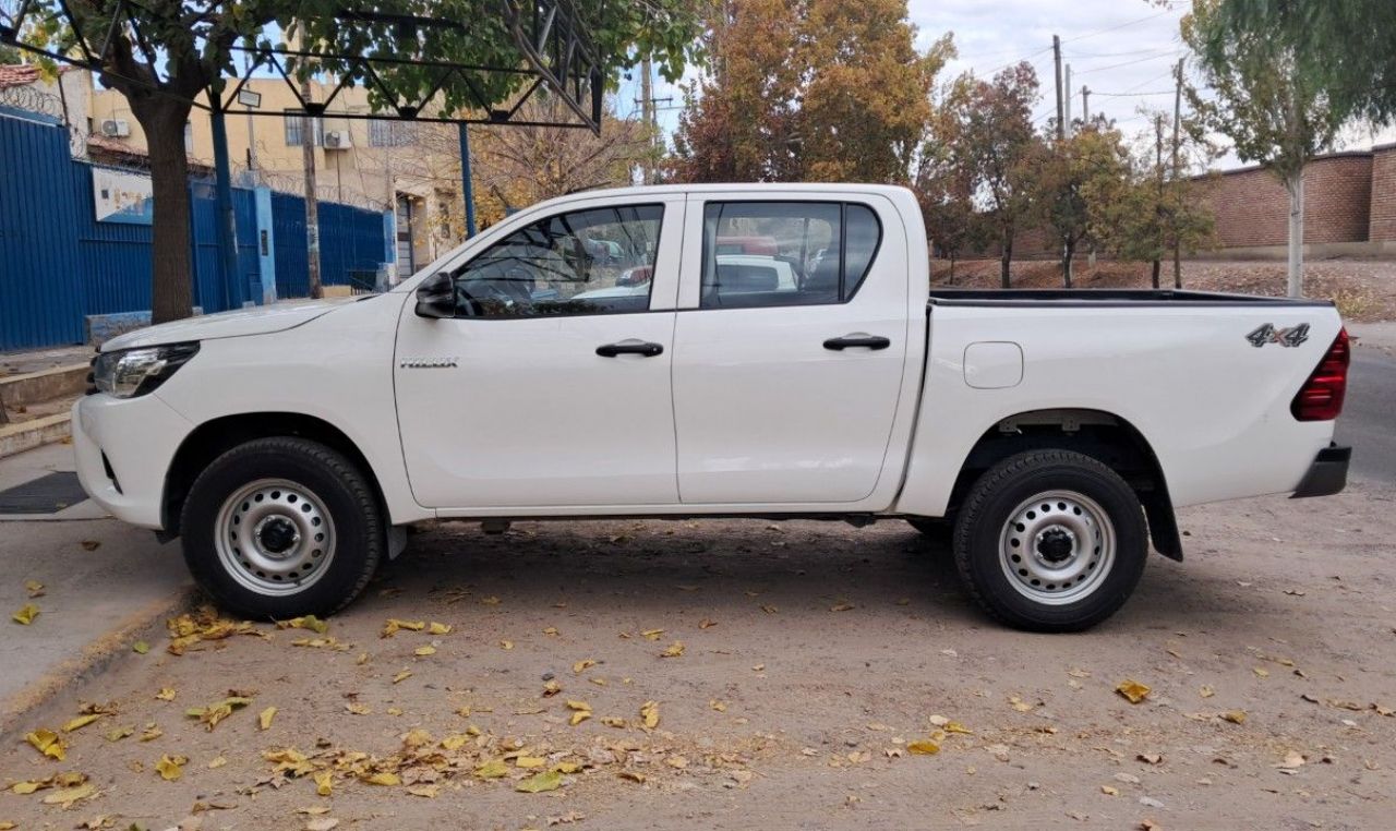 Toyota Hilux Usada en Mendoza, deRuedas