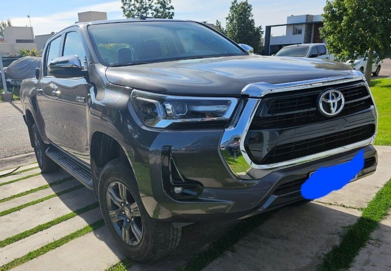 Toyota Hilux Usada en Mendoza, deRuedas