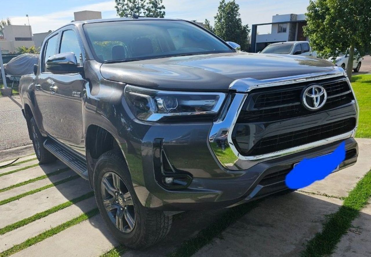 Toyota Hilux Usada en Mendoza, deRuedas
