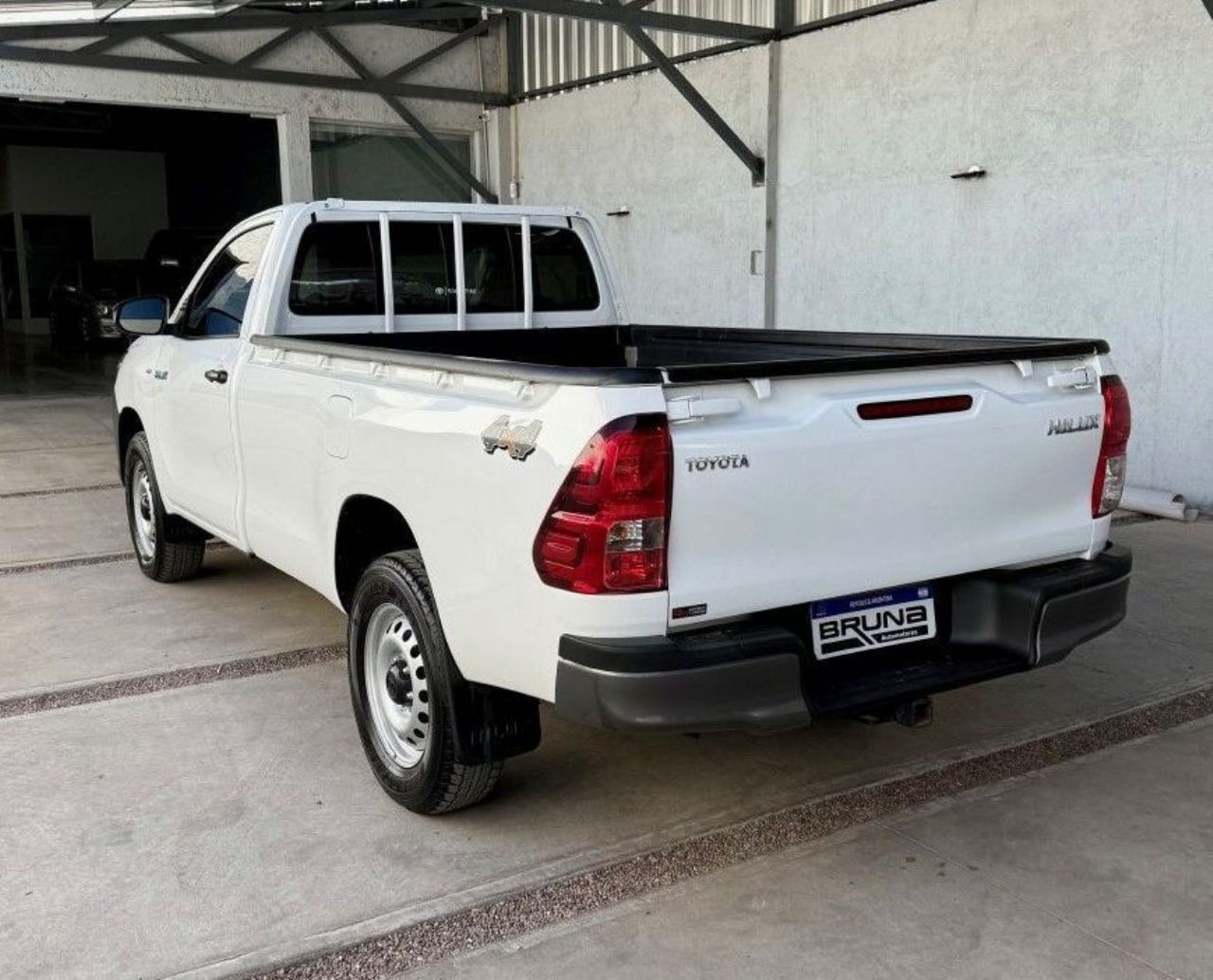 Toyota Hilux Usada Financiado en Mendoza, deRuedas