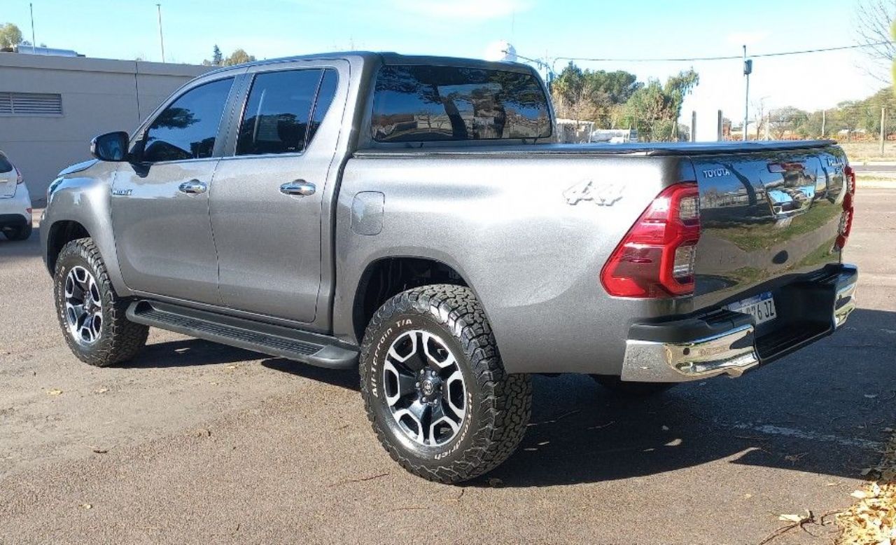 Toyota Hilux Usada en Mendoza, deRuedas