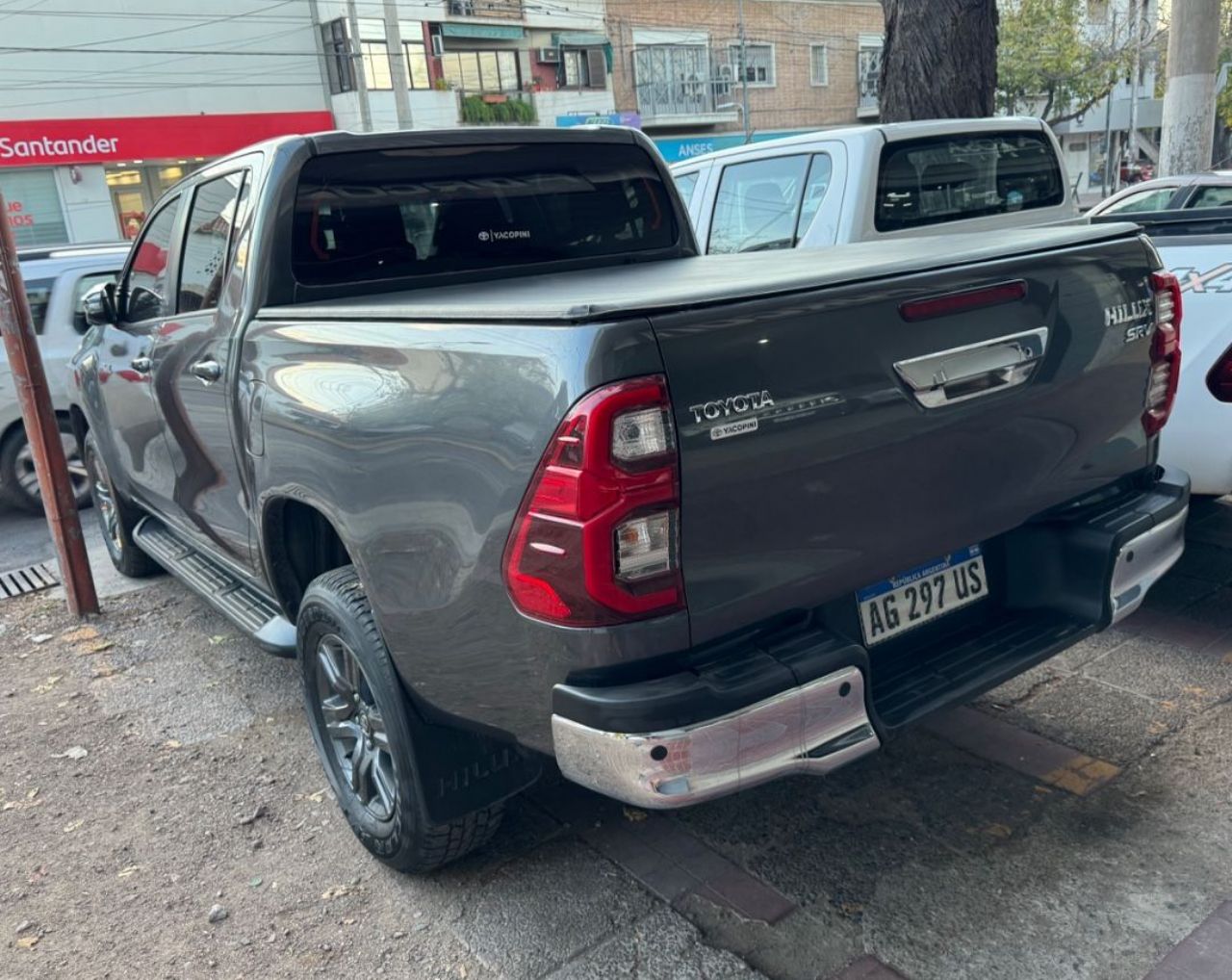 Toyota Hilux Usada en Mendoza, deRuedas