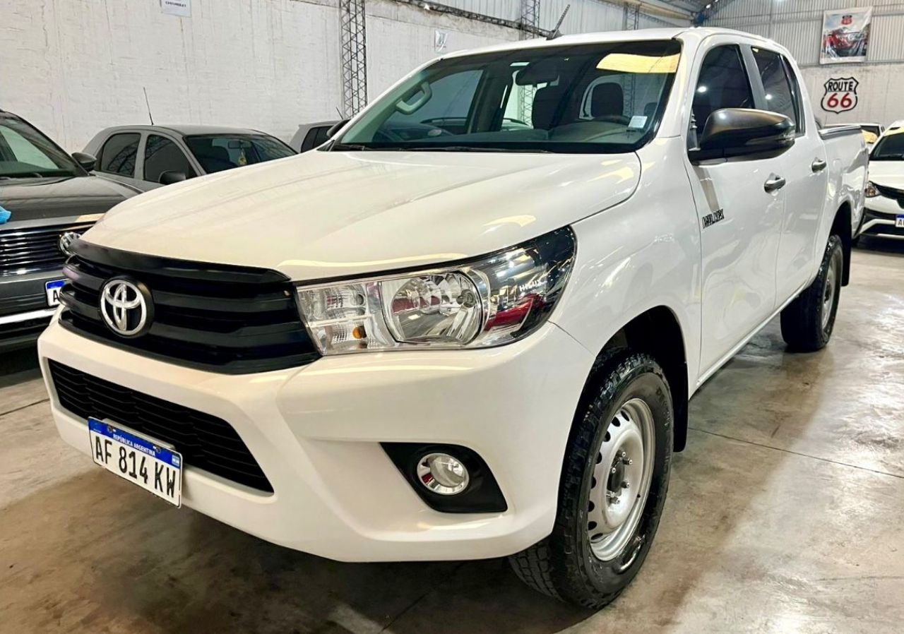 Toyota Hilux Usada Financiado en Mendoza, deRuedas