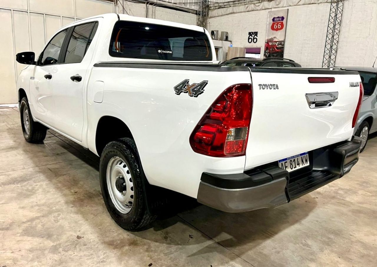 Toyota Hilux Usada Financiado en Mendoza, deRuedas