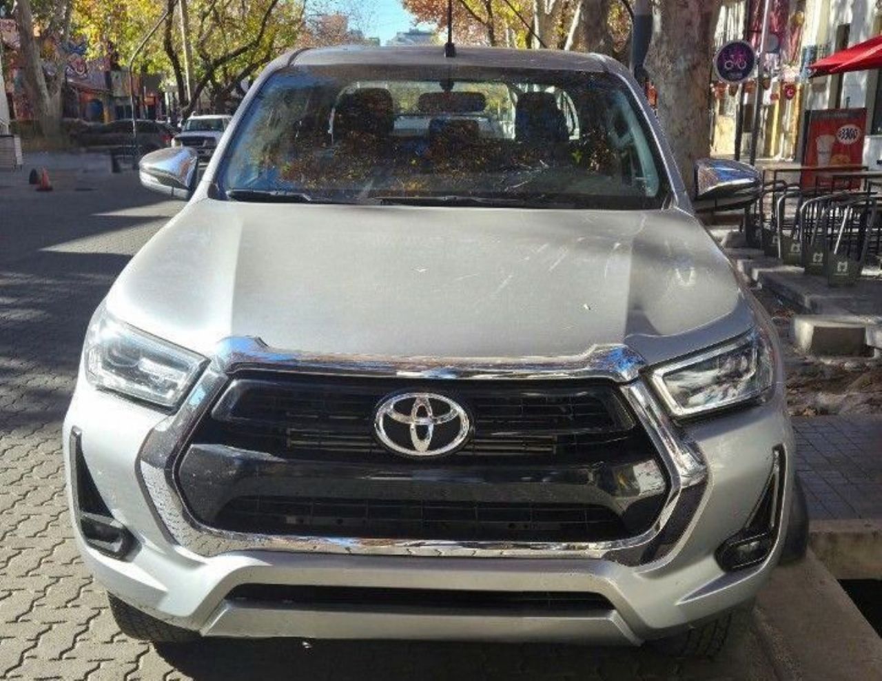 Toyota Hilux Usada en Mendoza, deRuedas