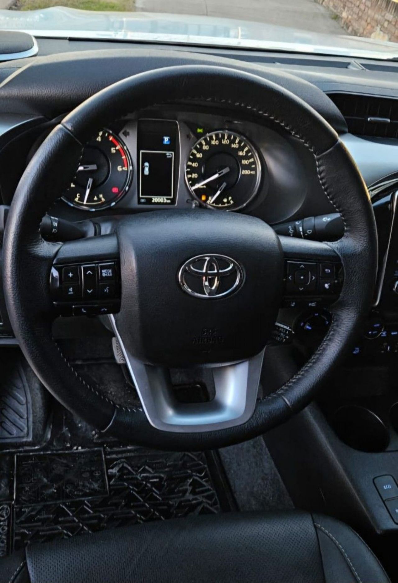 Toyota Hilux Usada Financiado en Córdoba, deRuedas