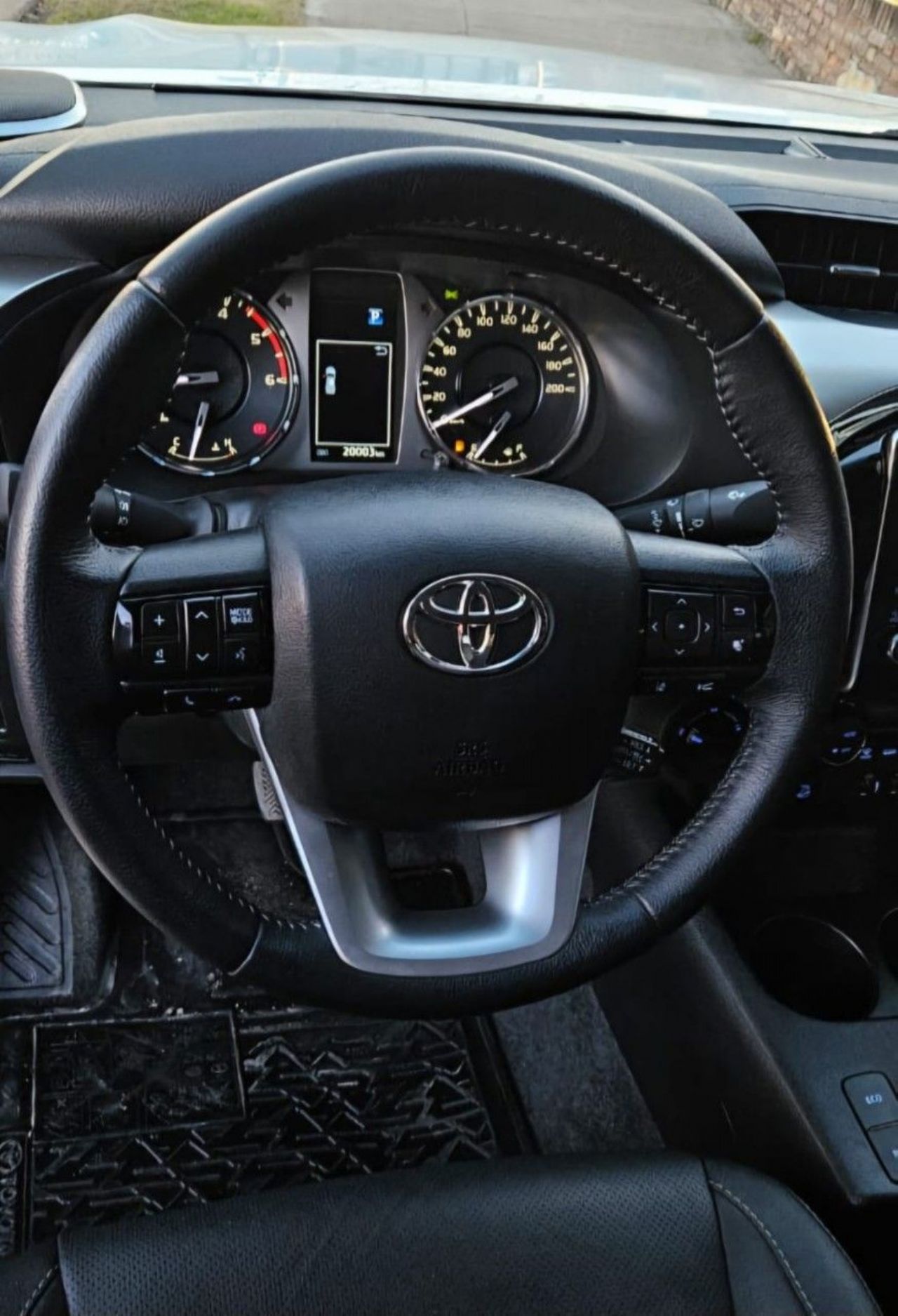 Toyota Hilux Usada Financiado en Córdoba, deRuedas