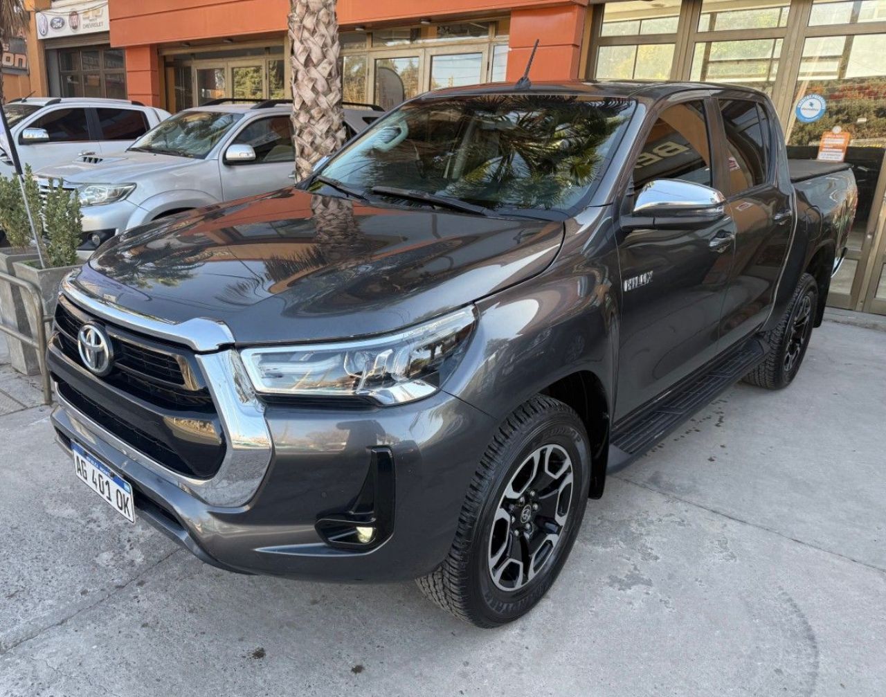 Toyota Hilux Usada en San Juan, deRuedas