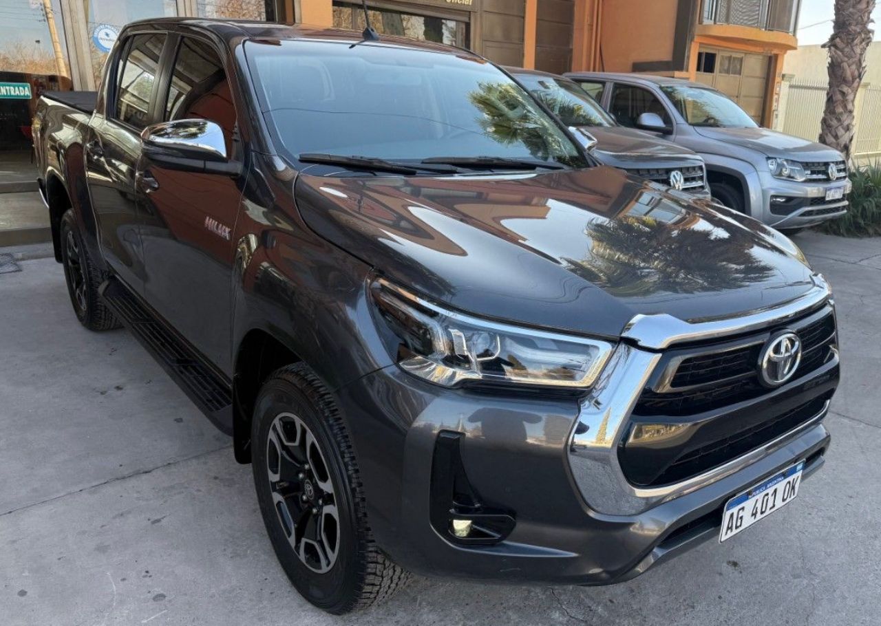 Toyota Hilux Usada en San Juan, deRuedas