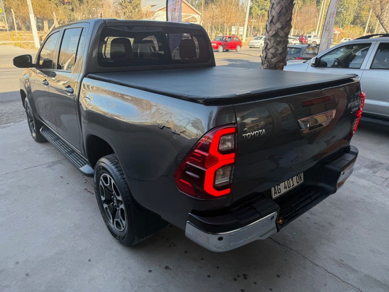 Toyota Hilux Usada en San Juan, deRuedas