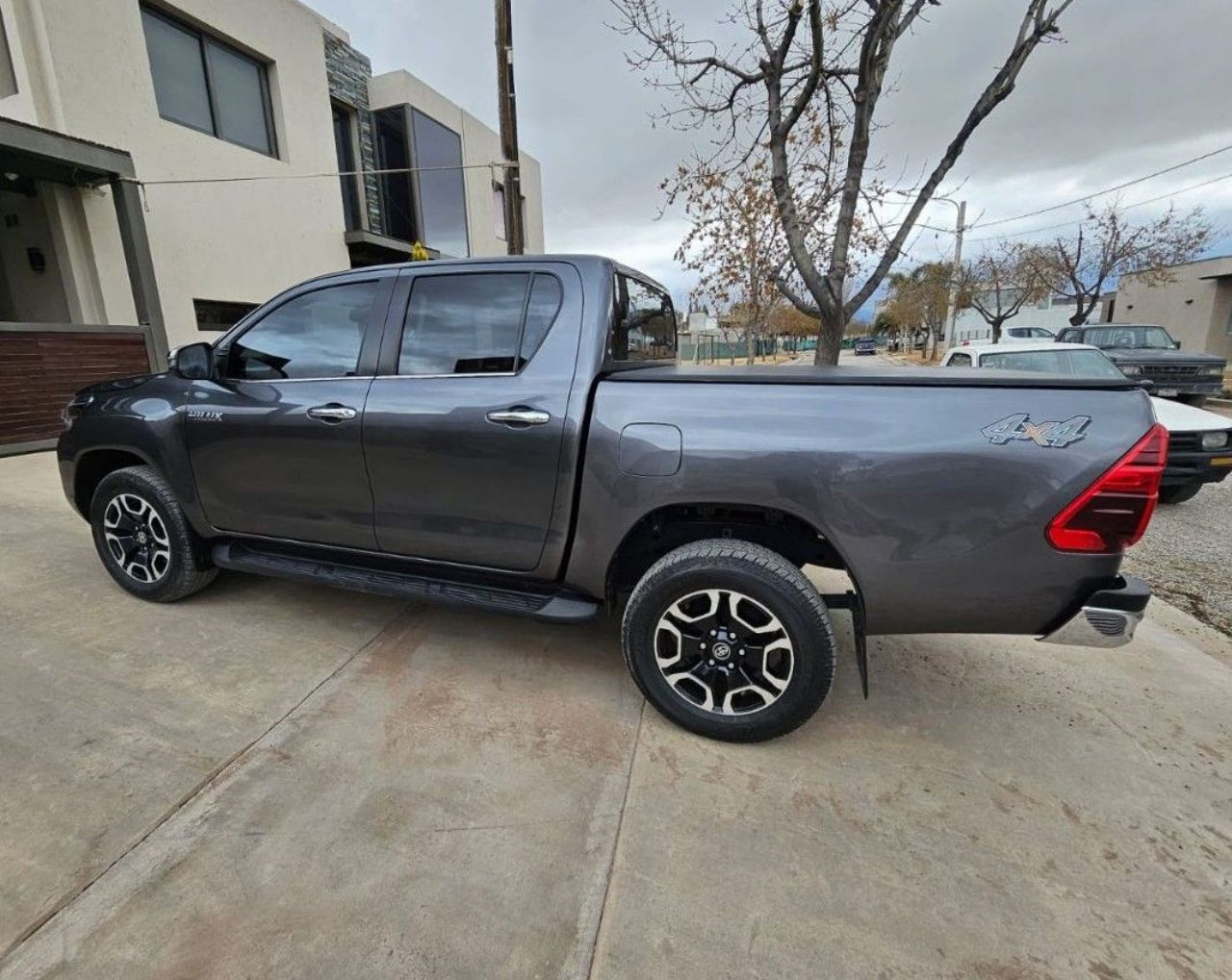 Toyota Hilux Usada en Mendoza, deRuedas