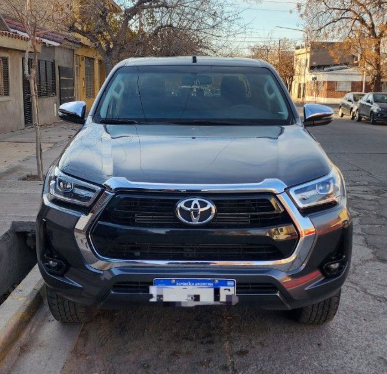 Toyota Hilux Usada en Mendoza, deRuedas