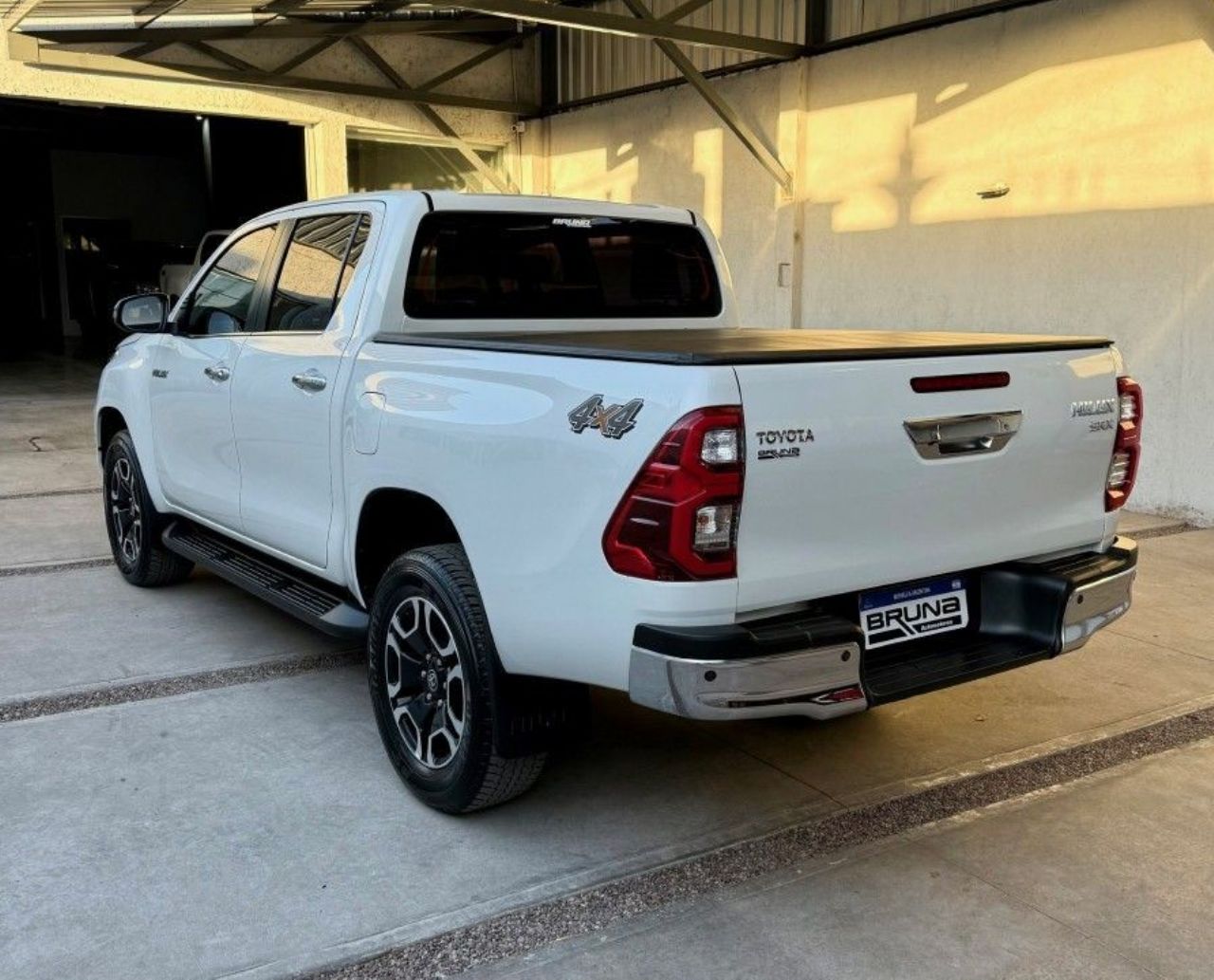 Toyota Hilux Usada Financiado en Mendoza, deRuedas