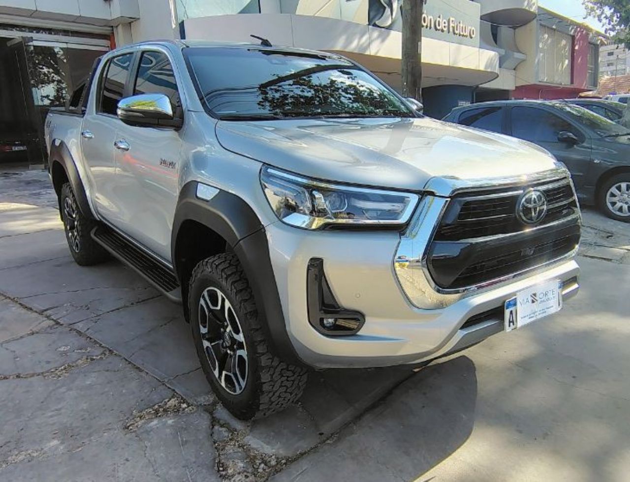 Toyota Hilux Usada Financiado en Mendoza, deRuedas