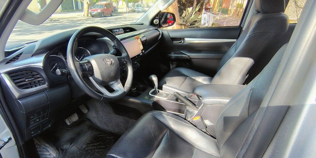Toyota Hilux Usada Financiado en Mendoza, deRuedas