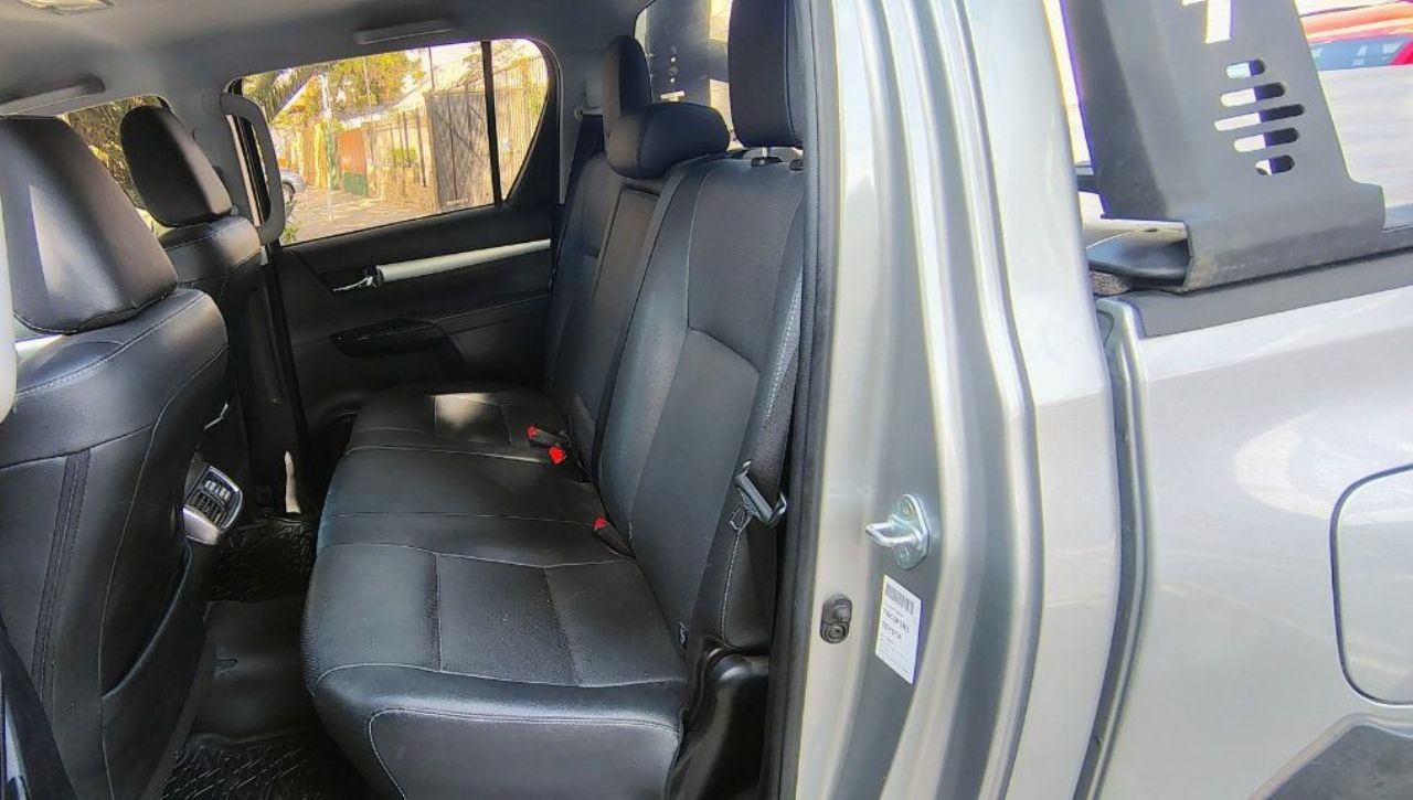 Toyota Hilux Usada Financiado en Mendoza, deRuedas