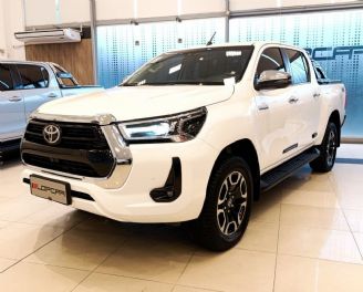 Toyota Hilux Usada en Córdoba Financiado