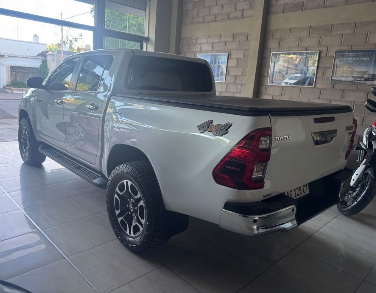 Toyota Hilux Usada Financiado en Mendoza, deRuedas