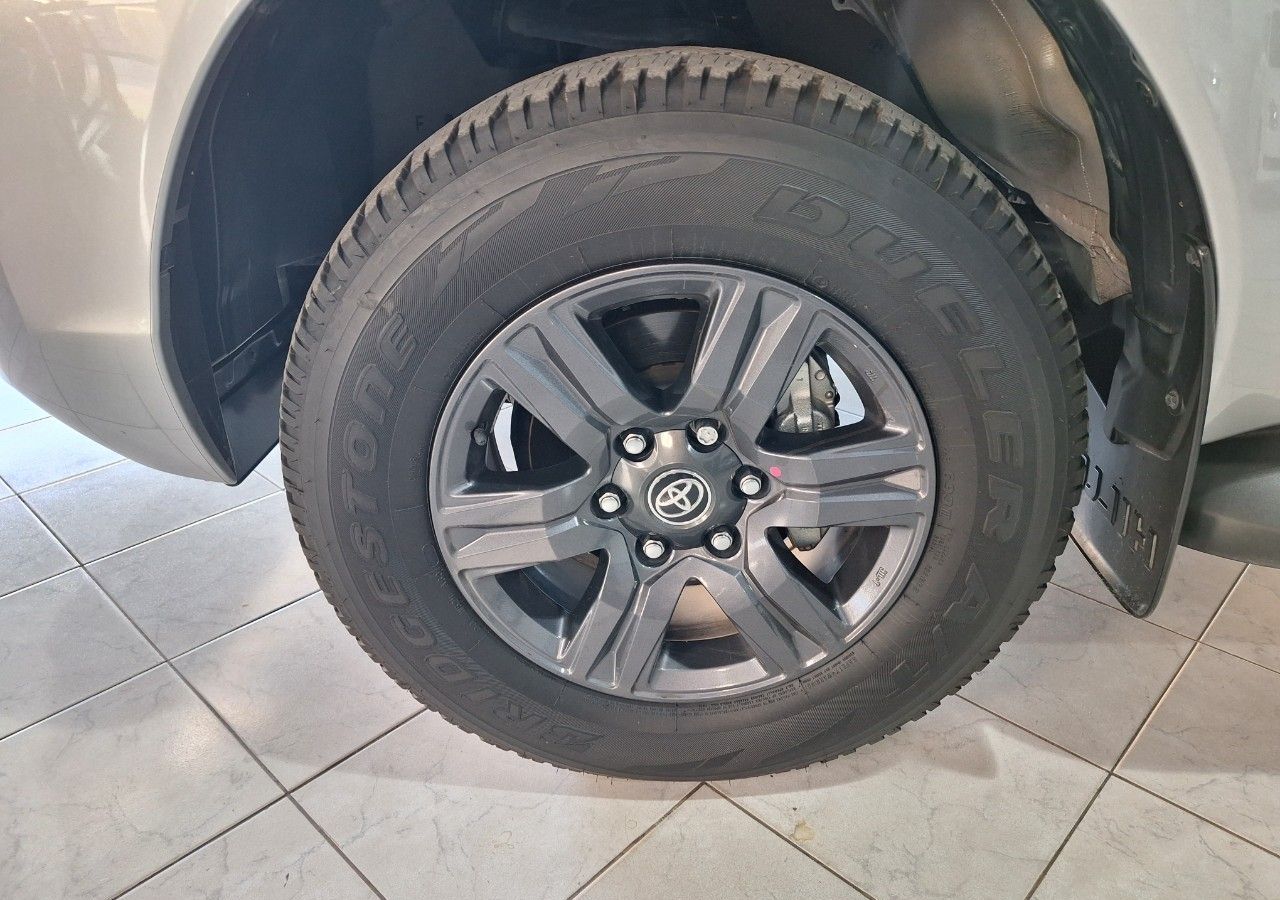 Toyota Hilux Usada Financiado en Mendoza, deRuedas