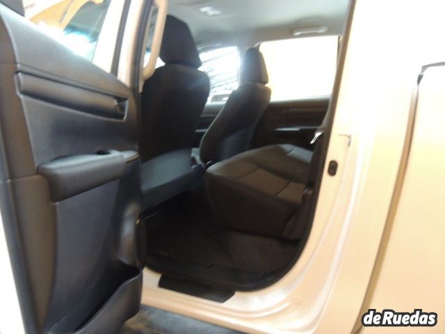 Toyota Hilux Nueva en Mendoza, deRuedas