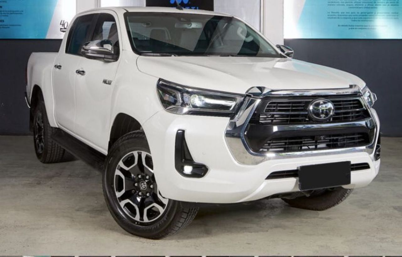 Toyota Hilux Nueva en Mendoza, deRuedas