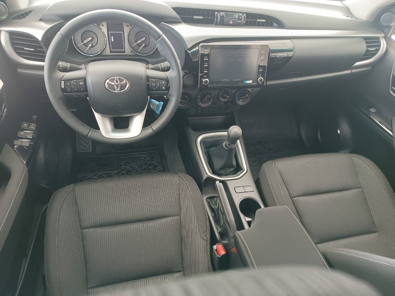Toyota Hilux Nueva en San Juan, deRuedas