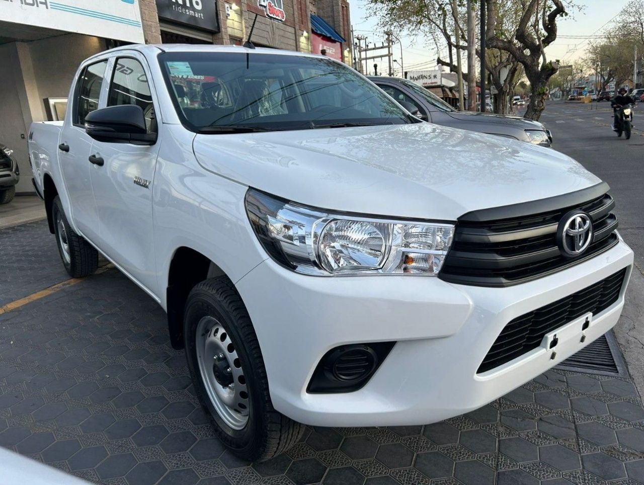 Toyota Hilux Nueva Financiado en Mendoza, deRuedas