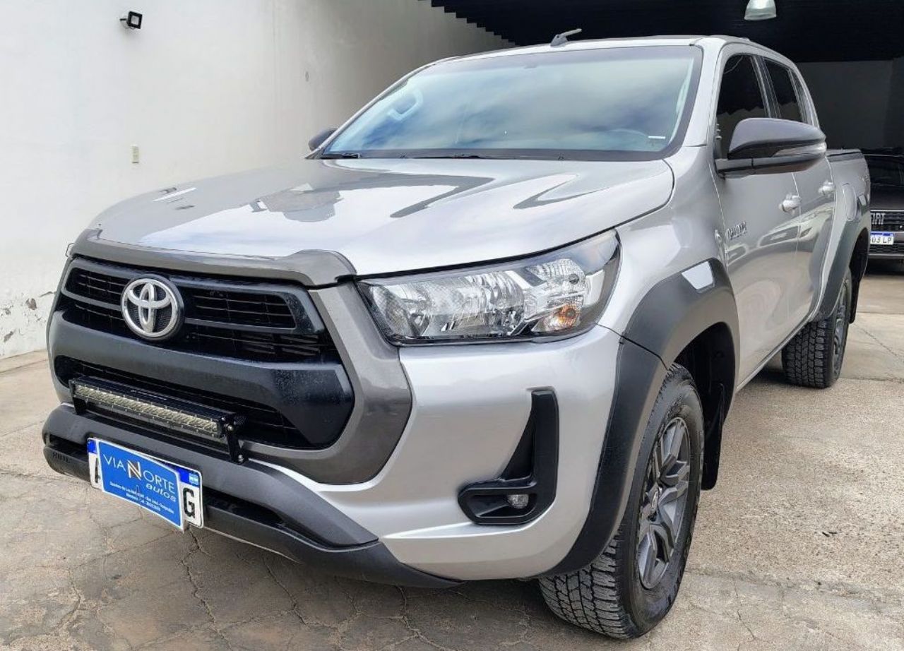 Toyota Hilux Usada Financiado en Mendoza, deRuedas