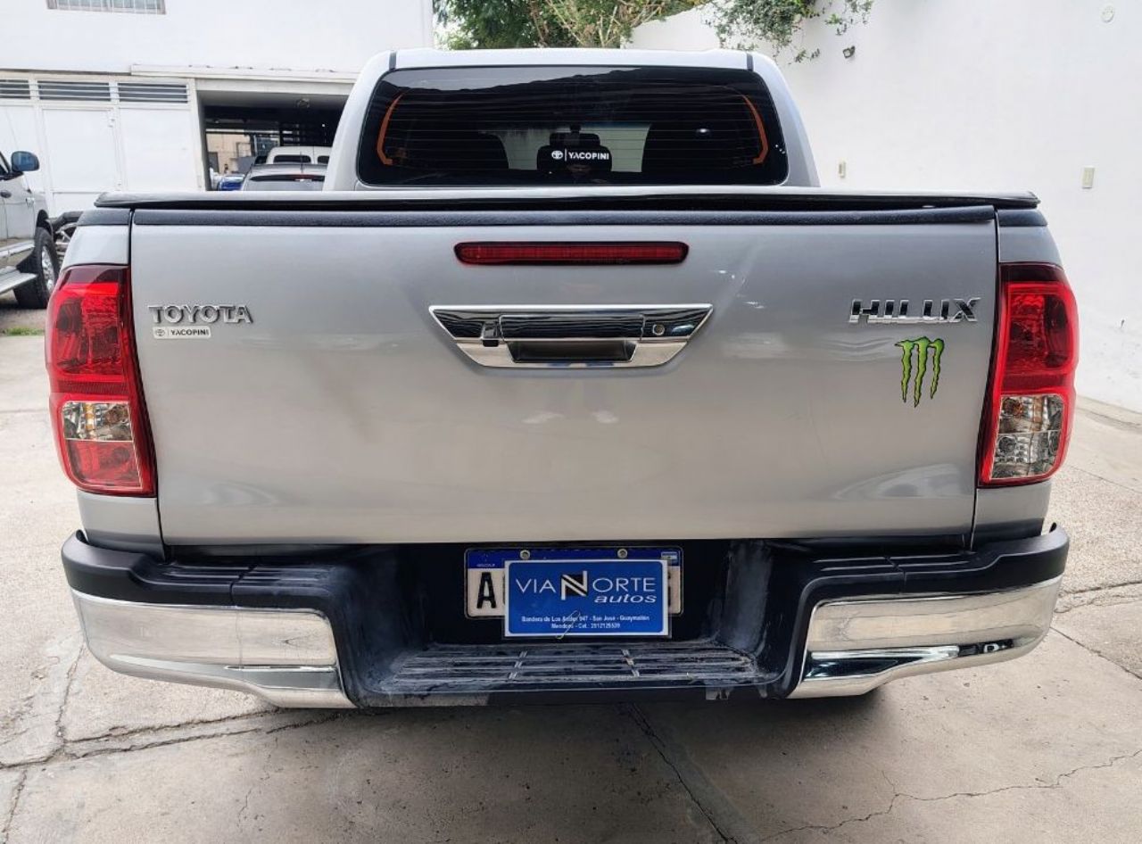 Toyota Hilux Usada Financiado en Mendoza, deRuedas