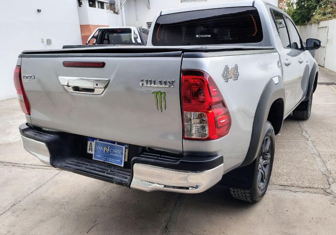 Toyota Hilux Usada Financiado en Mendoza, deRuedas
