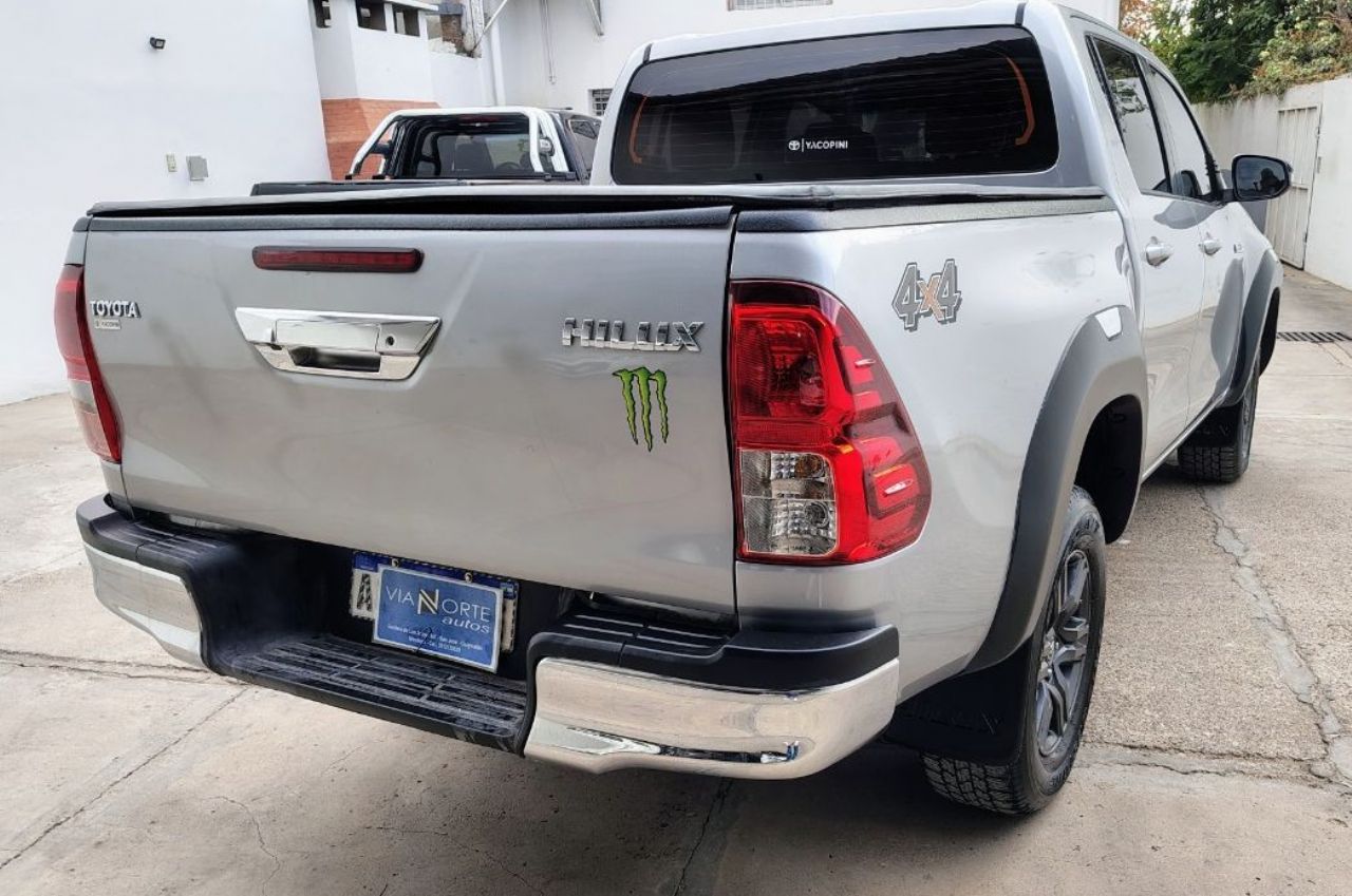Toyota Hilux Usada Financiado en Mendoza, deRuedas