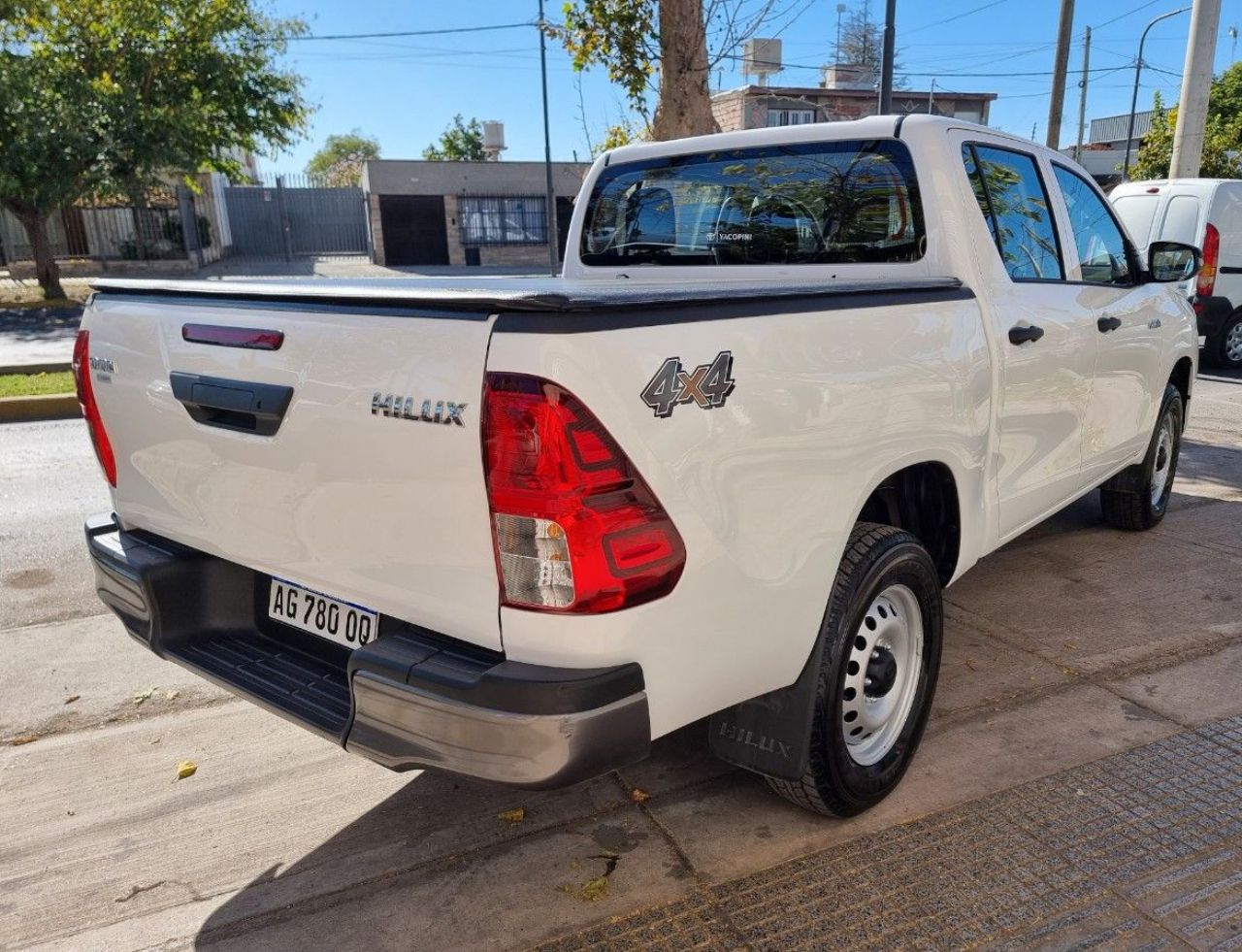 Toyota Hilux Usada Financiado en Mendoza, deRuedas