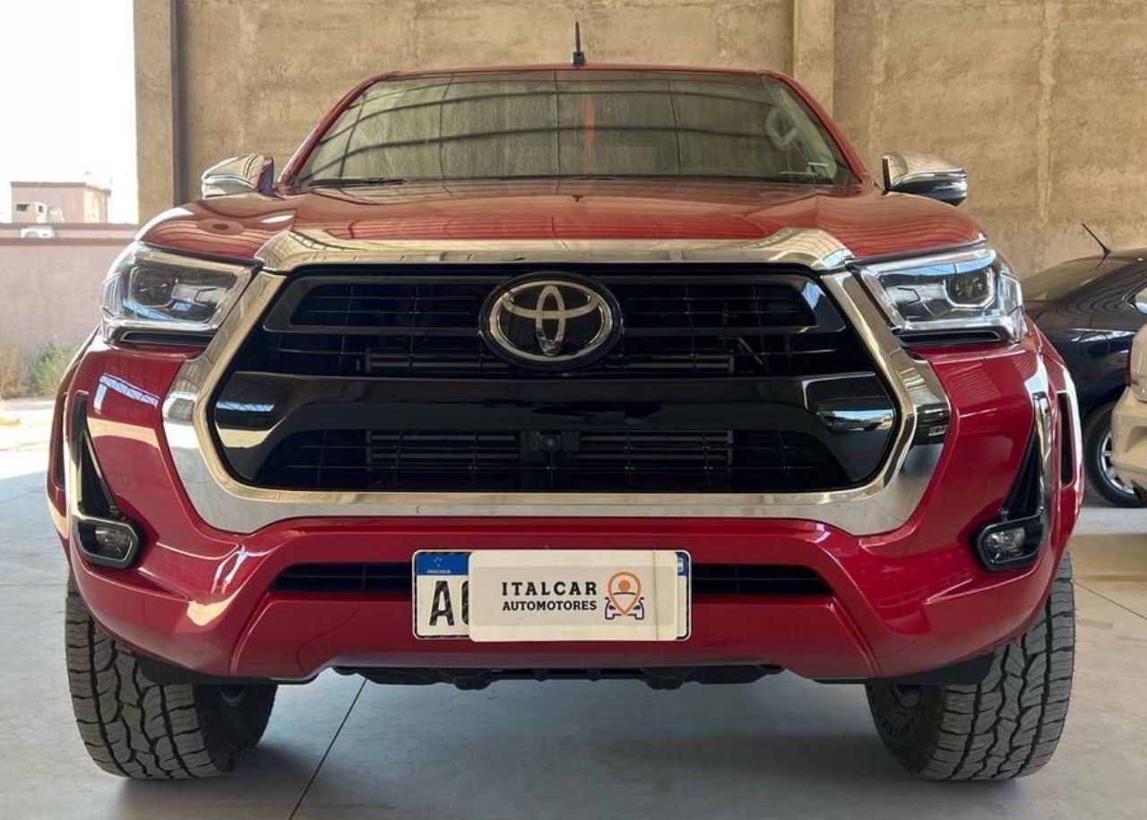 Toyota Hilux Usada Financiado en Mendoza, deRuedas