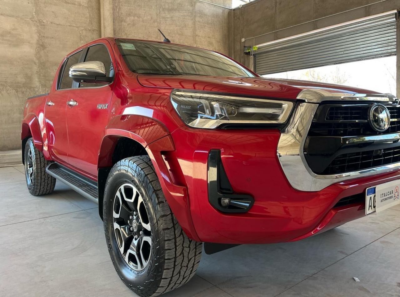 Toyota Hilux Usada Financiado en Mendoza, deRuedas