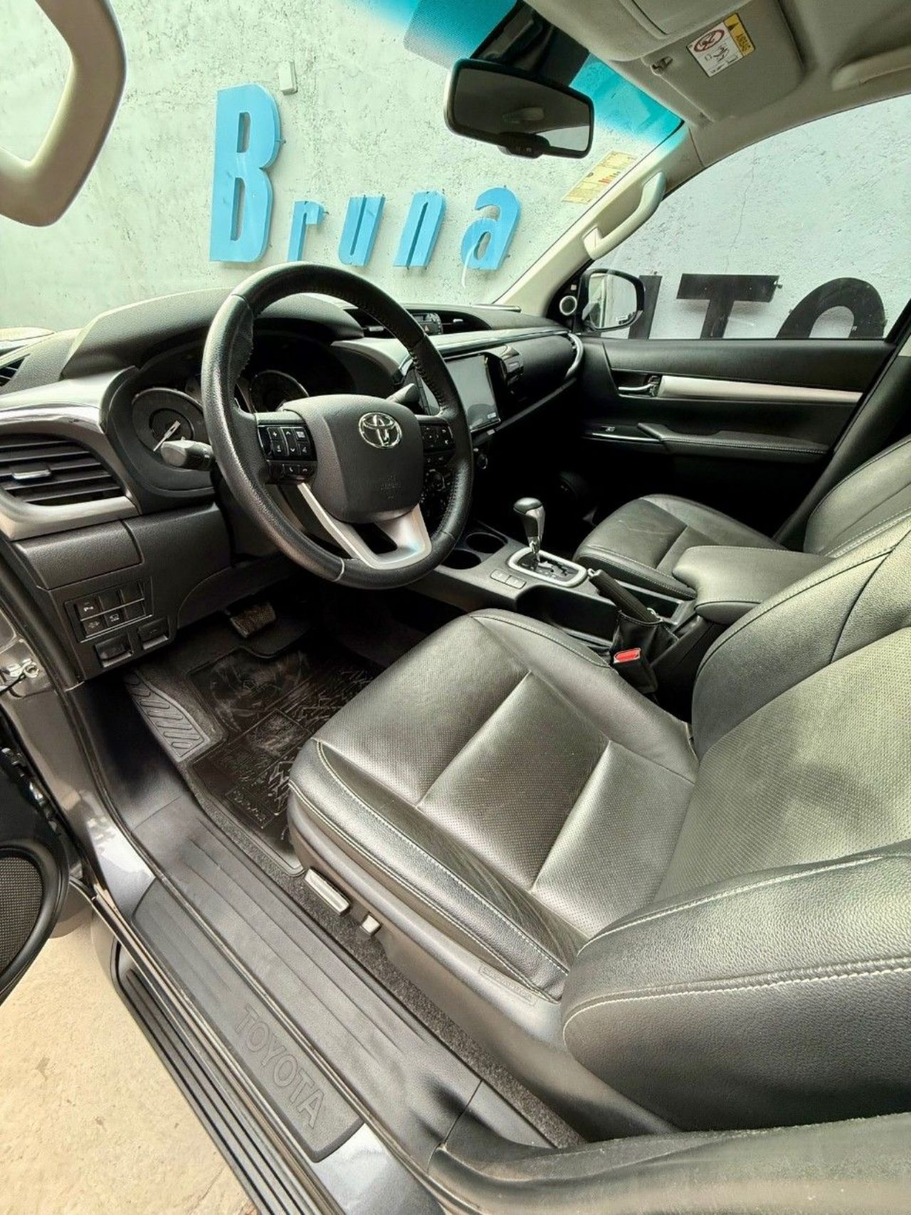 Toyota Hilux Usada Financiado en Mendoza, deRuedas