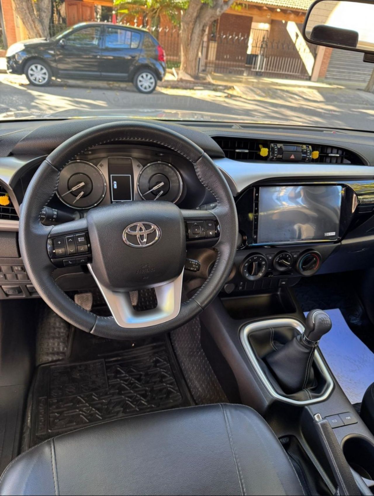 Toyota Hilux Usada Financiado en San Juan, deRuedas