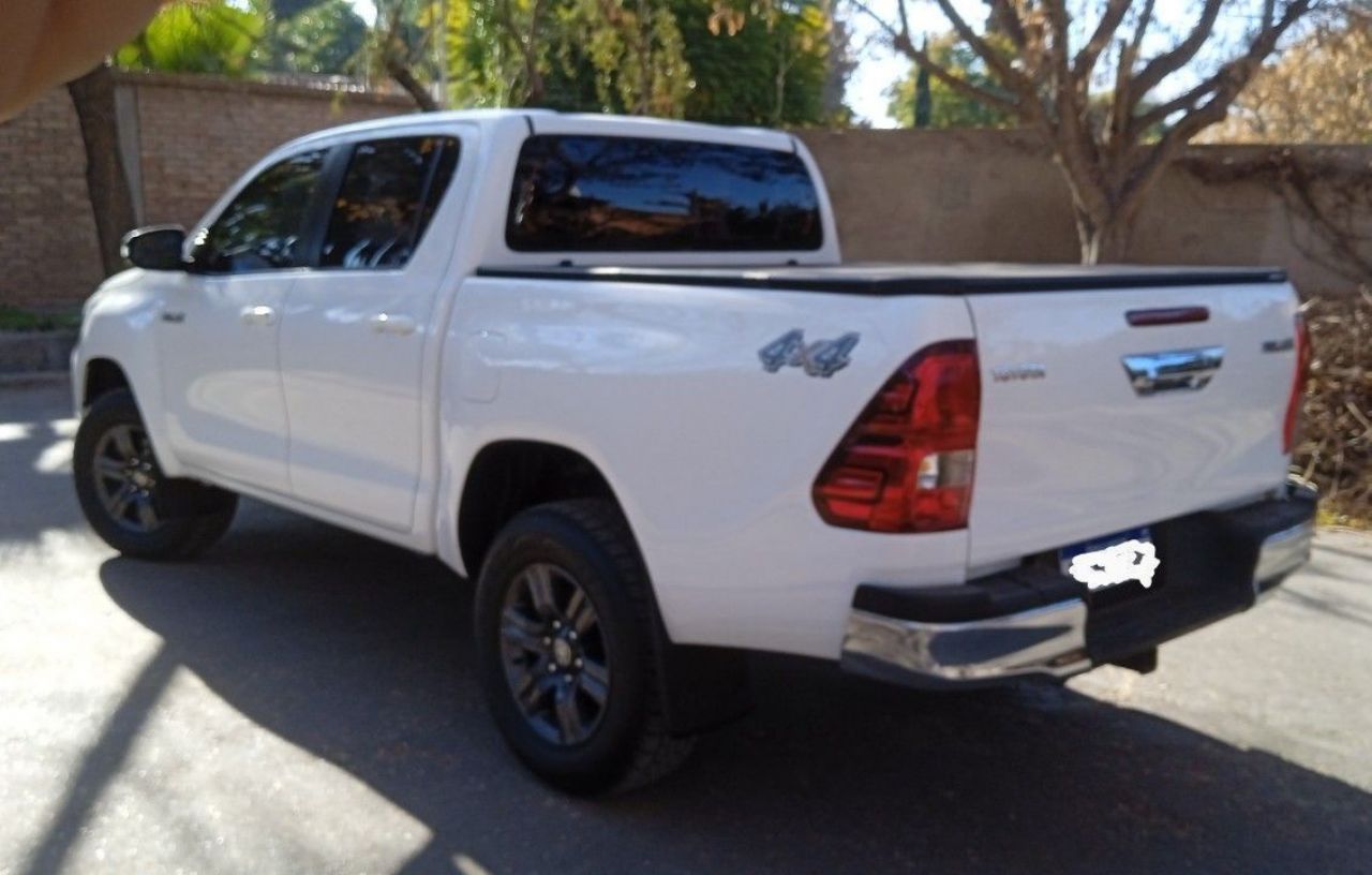 Toyota Hilux Usada en Mendoza, deRuedas